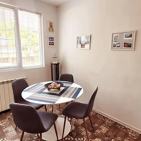 Center 2 Bedroom Apartment, Free Parking Appartement Plovdiv