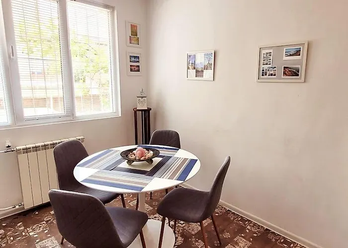 Center 2 Bedroom Apartment, Free Parking Appartement Plovdiv