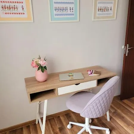 Center 2 Bdrm Apartment, 5min From Square & Garden, Free Parking * Plovdiv